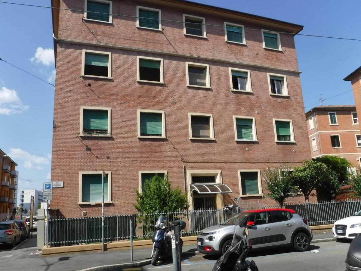 Am Liv' Apartment Bologna Bagian luar foto