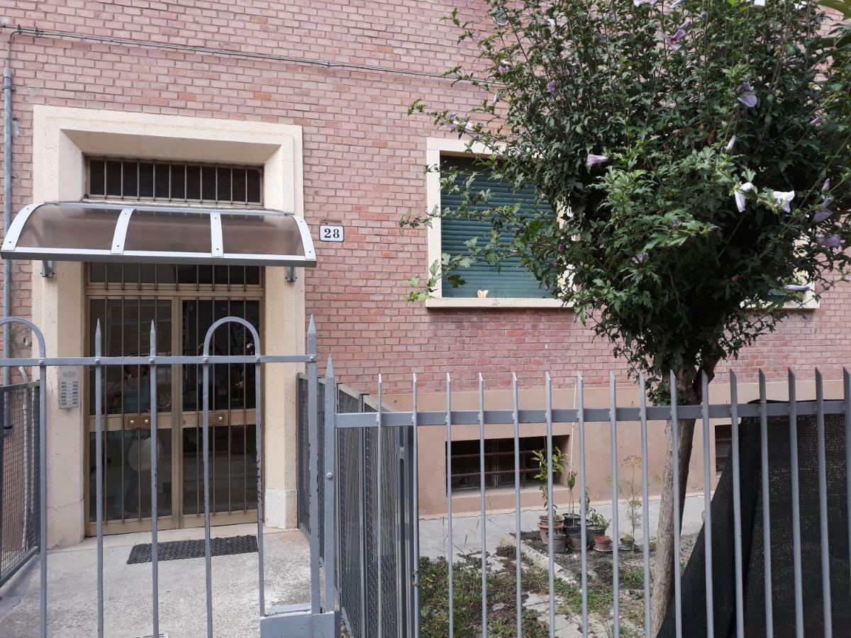Am Liv' Apartment Bologna Bagian luar foto